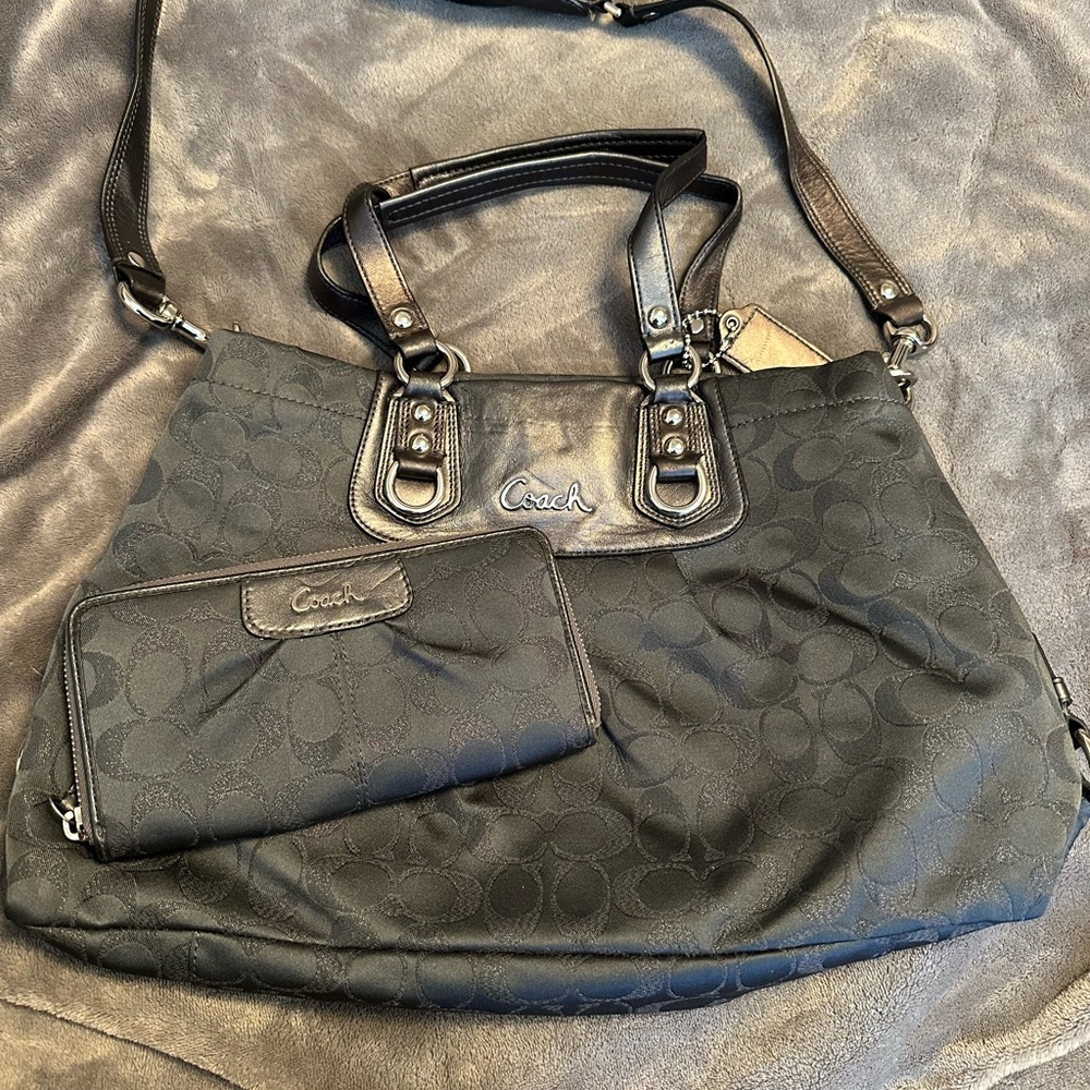 Coach Ashley Carryall Bag & Wallet Set
